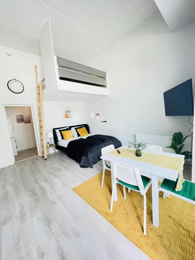 Aday - Harbor Groundfloor Own Entrance - Studio Aalborg Bagian luar foto